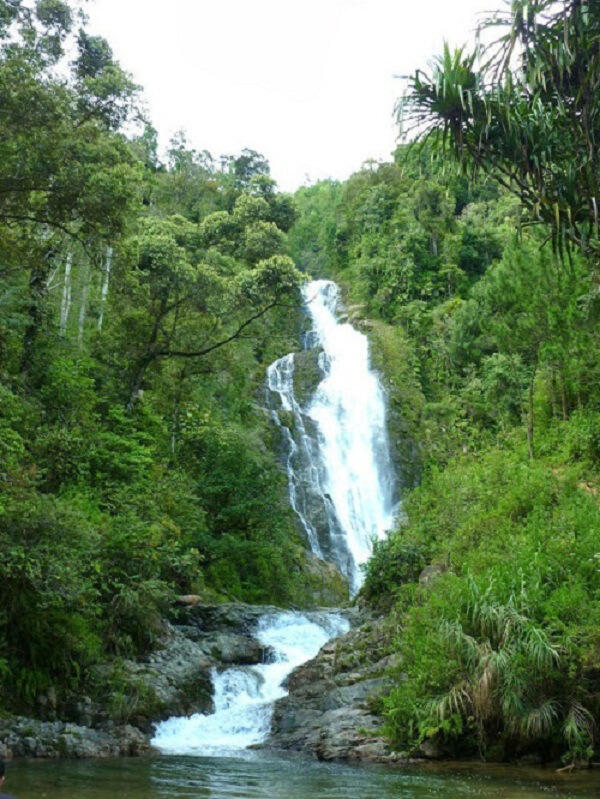 10 Tempat Wisata Perawan di Indonesia yang Harus Anda Jelajahi