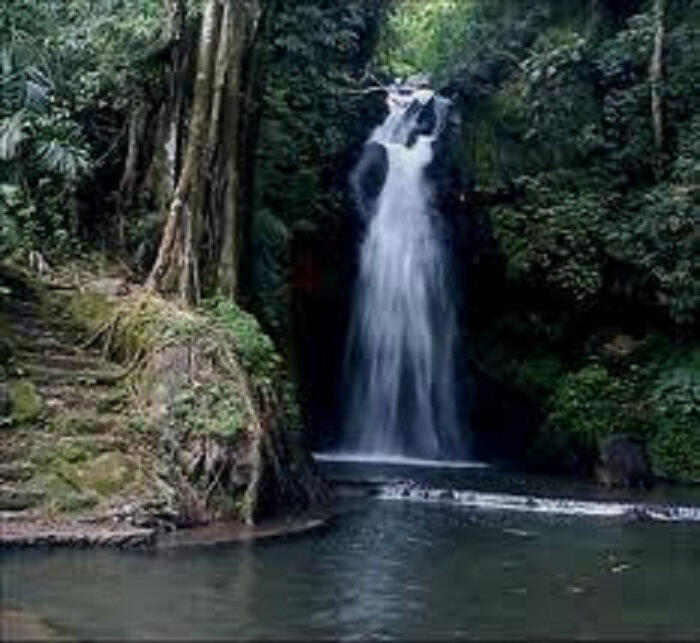 10 Tempat Wisata Perawan di Indonesia yang Harus Anda Jelajahi