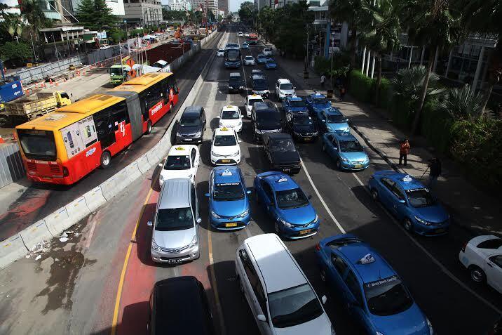 Beginilah Pemandangan HI Saat Tak Ada Satu pun Motor yang Melintas