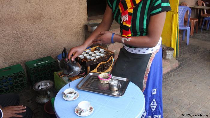 Racik Mimpi dengan Jualan Kopi