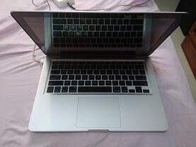 MACBOOK PRO 5.5 ... MID 2009 ... CORE2DUO 2,53GHz ... RAM 4G ... HDD 250G ... NVIDIA