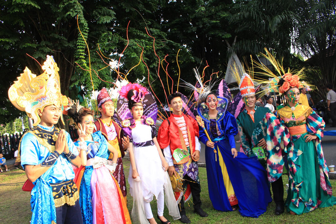 1st Banjar Fashion Carnaval - Festival Budaya Pasar Terapung 2014