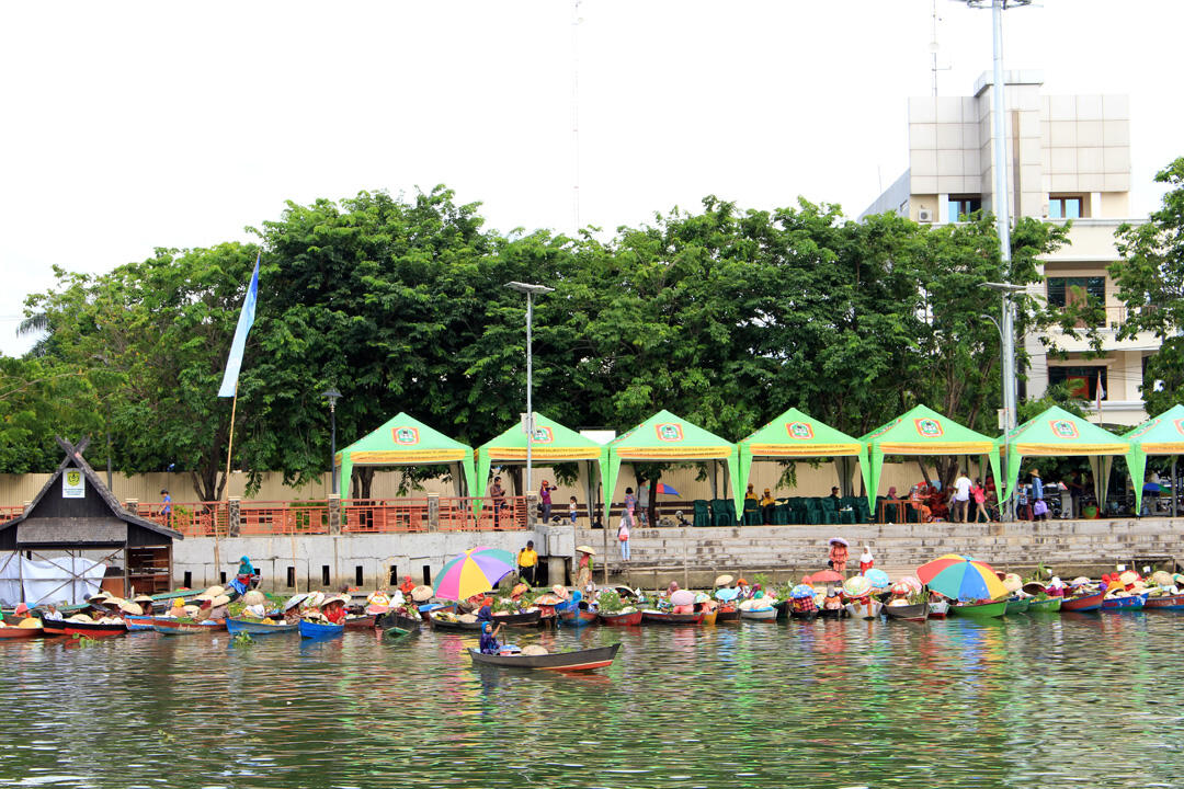 1st Banjar Fashion Carnaval - Festival Budaya Pasar Terapung 2014