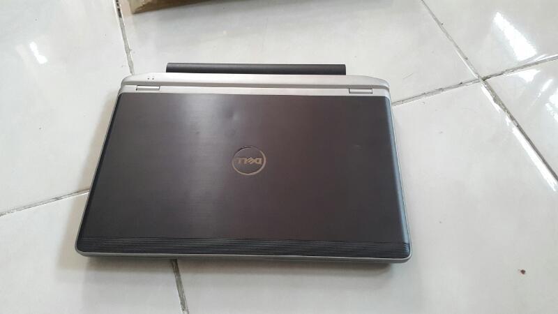 Laptop bisnis portabel Dell Latitude E6220