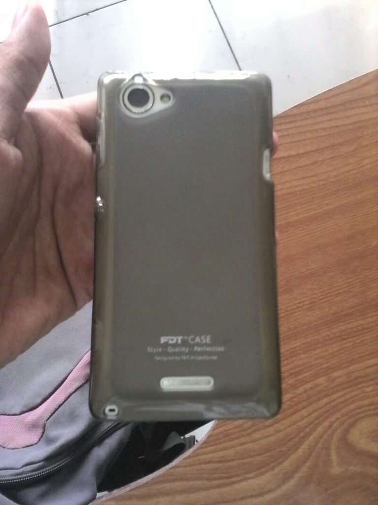 Xperia L