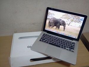 APPLE MACBOOK PRO 8.1 MC700 MID 2011 (SECOND) 13’3″ FULLSET DUS