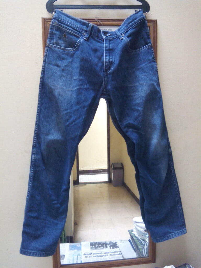 Terjual bongkar bongkar celana  jeans  2nd wrangler  