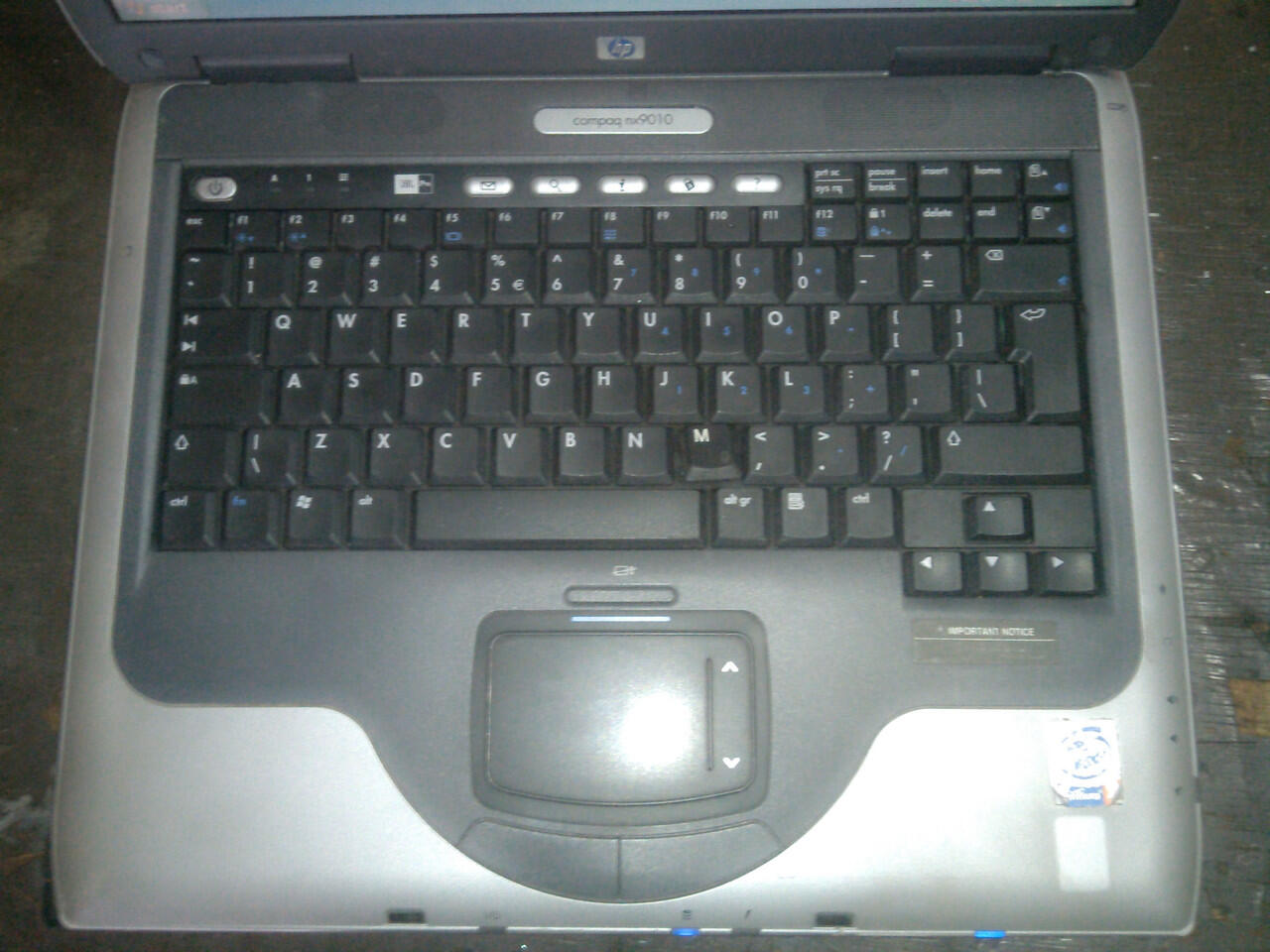 Laptop HP COMPAQ NX9010 Pentium 4