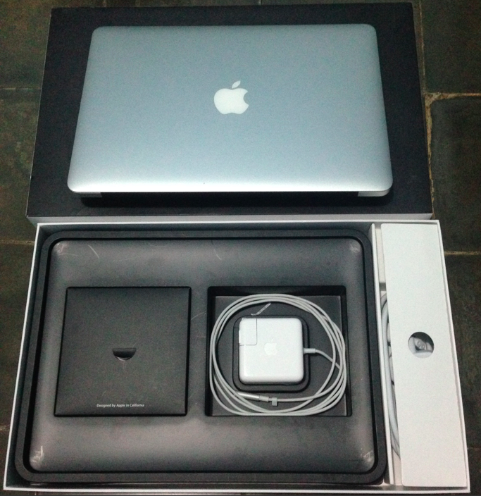 Macbook Air 13-inch (MC965 & MD232)