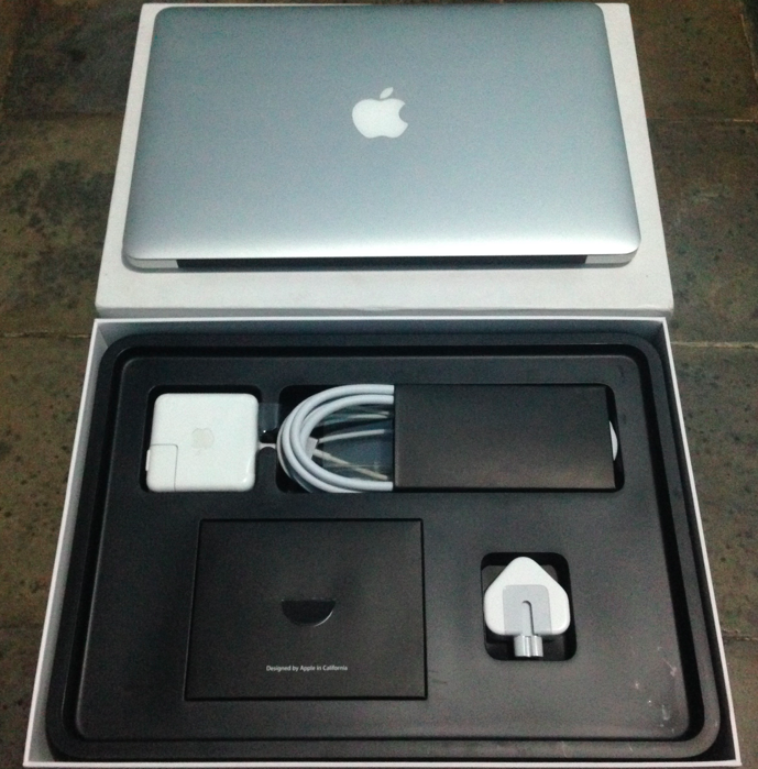 Macbook Air 13-inch (MC965 & MD232)