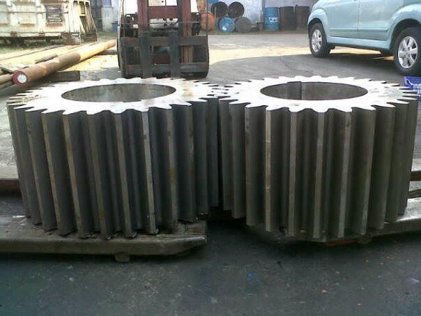 Terjual Pembuatan Roda Gigi Lurus , Roda Gigi Helix , Roda