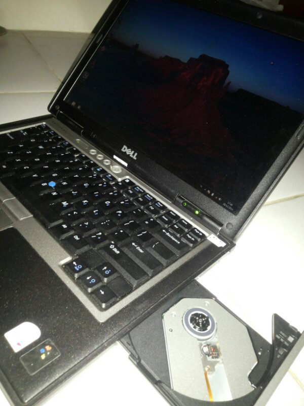 LAPTOP DELL LATITUDE D620 - CENGKARENG