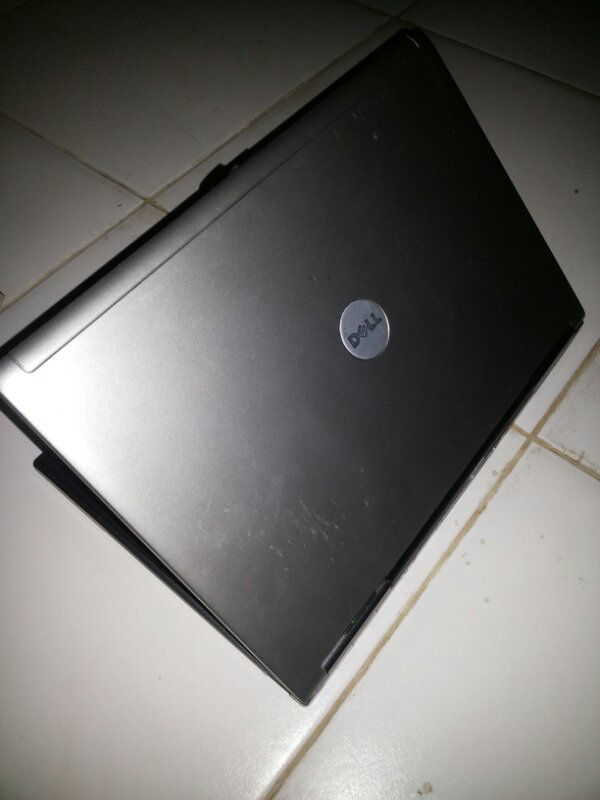 LAPTOP DELL LATITUDE D620 - CENGKARENG