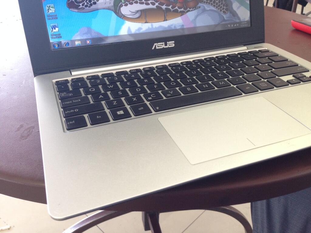 LAPTOP ASUS X201E HITAM MULUS