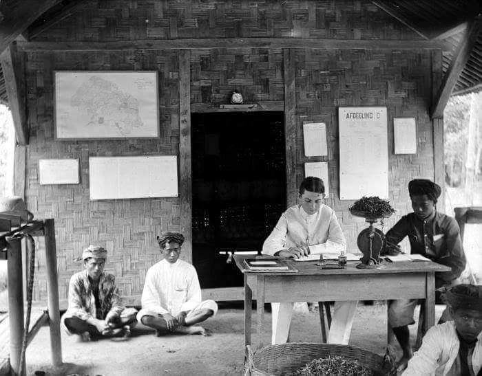 &#91;Kembali ke Jaman Kolonial&#93; Rini Persilakan Warga Asing Pimpin BUMN