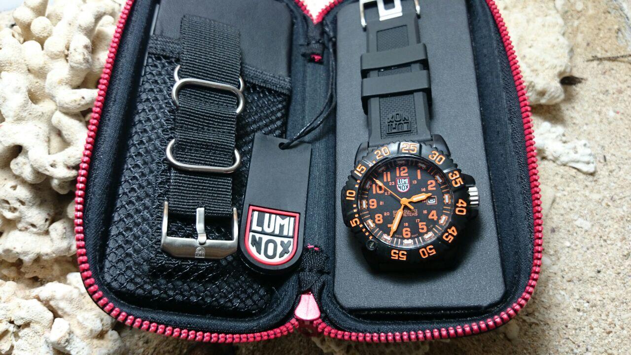 Jual JAM TANGAN LUMINOX 1 SET BONUS TALI KANVAS DAN 