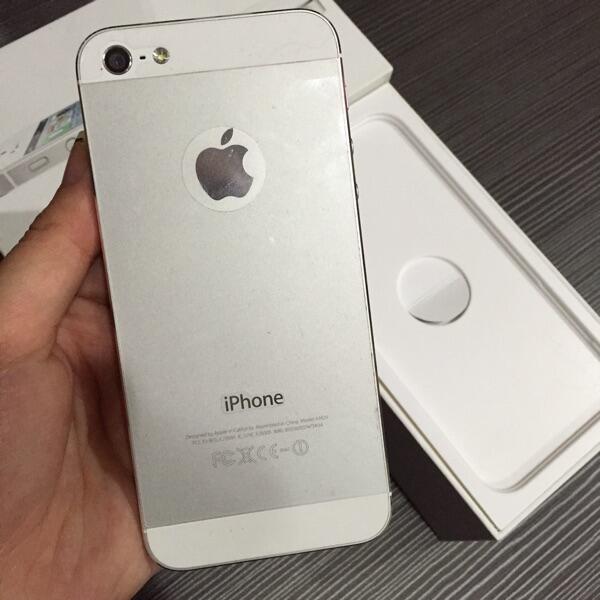 Jual cepat IPHONE 5 16gb WHITE, Mulus 99%!