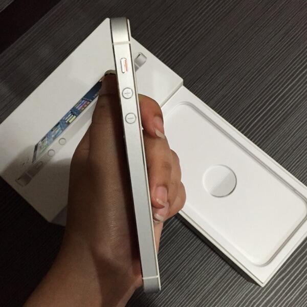 Jual cepat IPHONE 5 16gb WHITE, Mulus 99%!