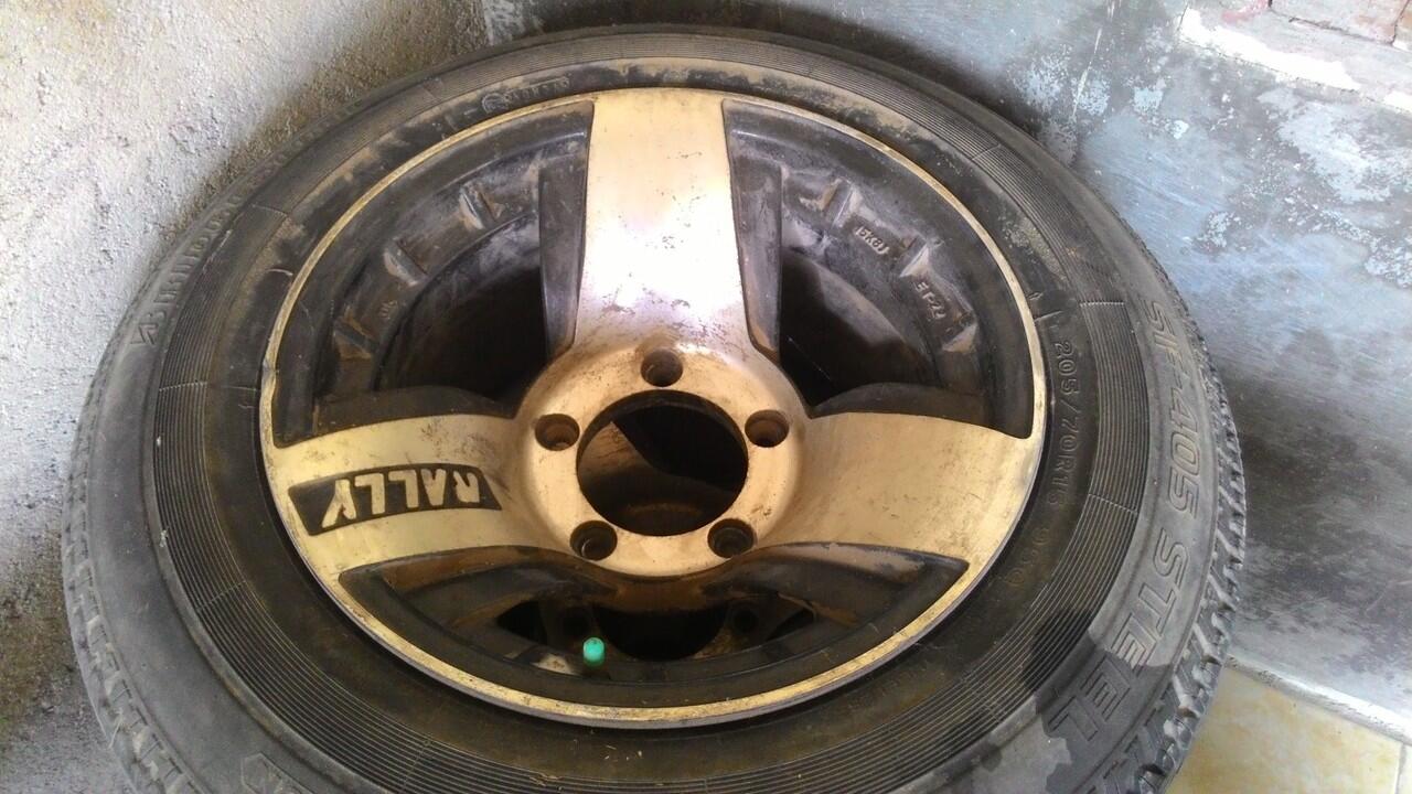 WTS : Velg R15 Jimny/Katana & Anting Per Jimny/Katana
