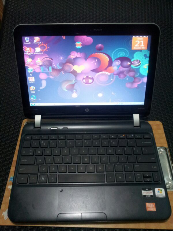 Hp pavilion dm 1 beat audio Bandung mulus