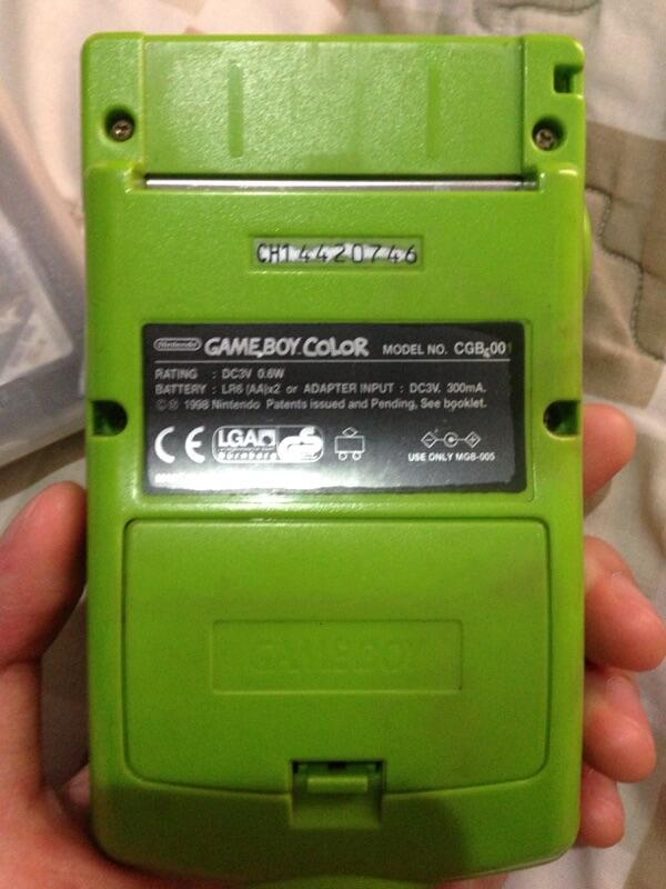 Wts gameboy color ijo + kaset masih bagus, terpercaya gan!!