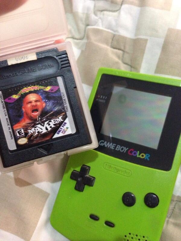 Wts gameboy color ijo + kaset masih bagus, terpercaya gan!!