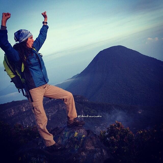 15 Tips Buat Para Cewek yang Mau Mendaki Gunung