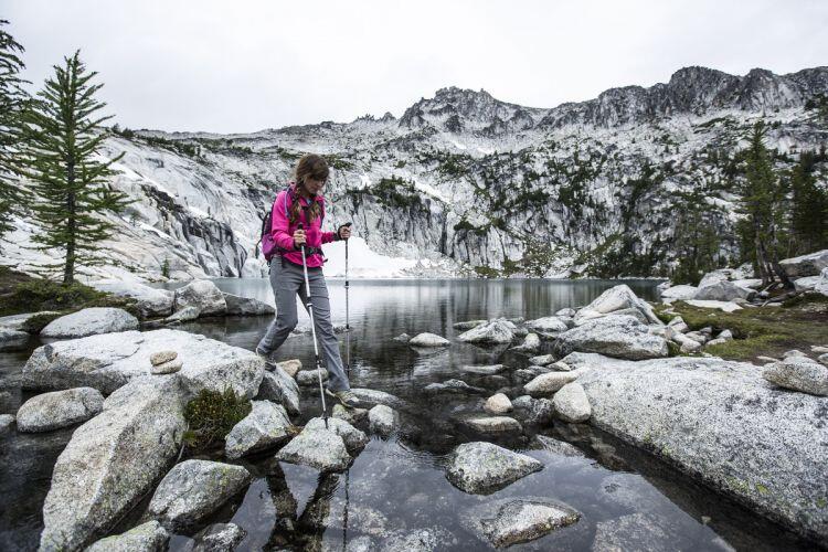 15 Tips Buat Para Cewek yang Mau Mendaki Gunung