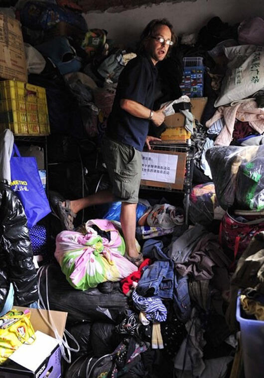 ( inspiratif) Orang ini Menjual Semua Perusahaanya Hanya Untuk Membantu Fakir Miskin