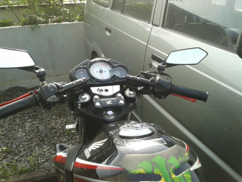 Terjual stang jepit cb150r ( anti mentok )  KASKUS
