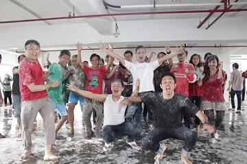&#91;FR&#93; Seru-seruan KASKUS Officer di Acara Tutup Tahun 2014