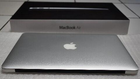Macbook Air 13 Mid 2011 MC966 i5 256GB SSD mulus lengkap