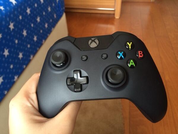 Fs: xbox one (bundle assasin creed unity dan black flag)