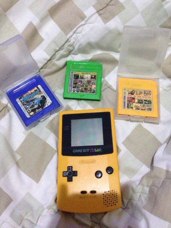 Wts gameboy color rare + 3 kaset nya