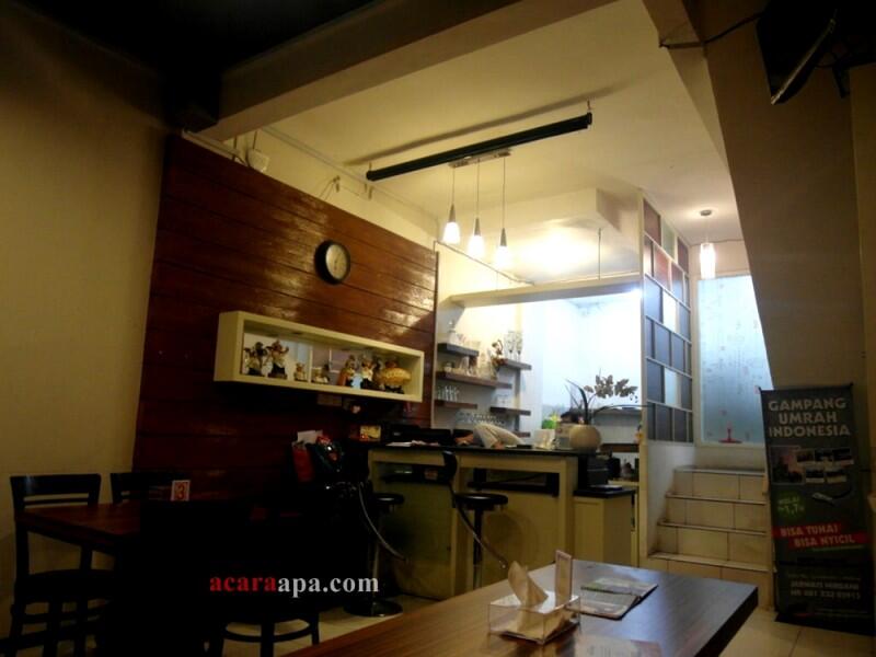 Santai di MAYO Cafe &amp; Resto