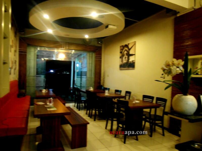Santai di MAYO Cafe &amp; Resto