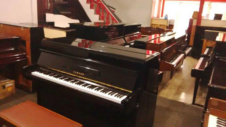 SHOWROOM PIANO PIANO