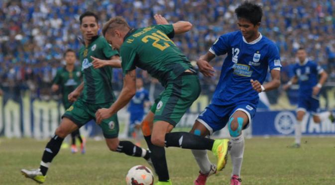 5 Kejadian Memalukan di Dunia Sepak Bola Sepanjang Tahun 2014