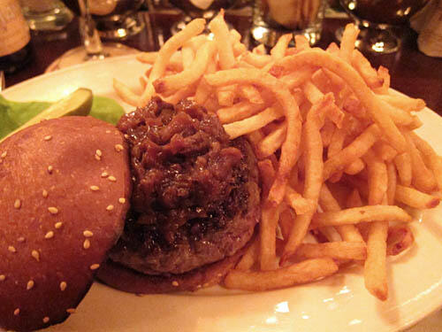I KNOW...ITS REAL BURGER !.........MASUKKKK BURGER MANIA!