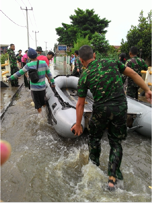 Foto Banjir Sukabirus, Dayeuhkolot - Kab. Bandung &#91;Anak Telkom Masuk&#93;