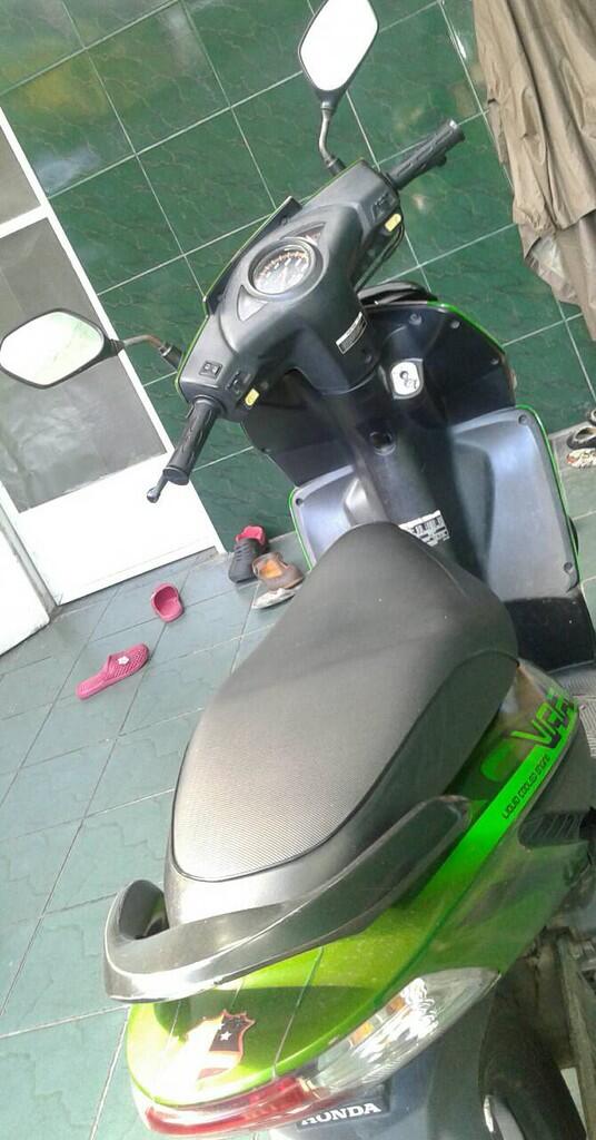 HONDA VARIO LIQUID COOL ENGINE 2010