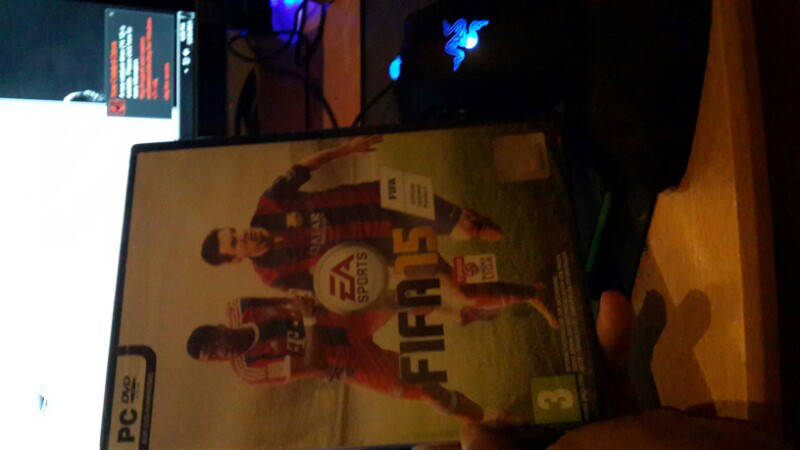 jual dvd pc original fifa 15 . new . masih segel . jual rugi .