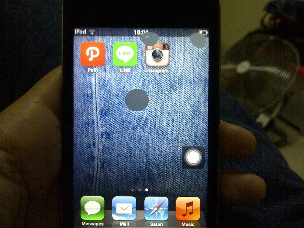 iPod Touch 4th 8GB Black - 350 ribu
