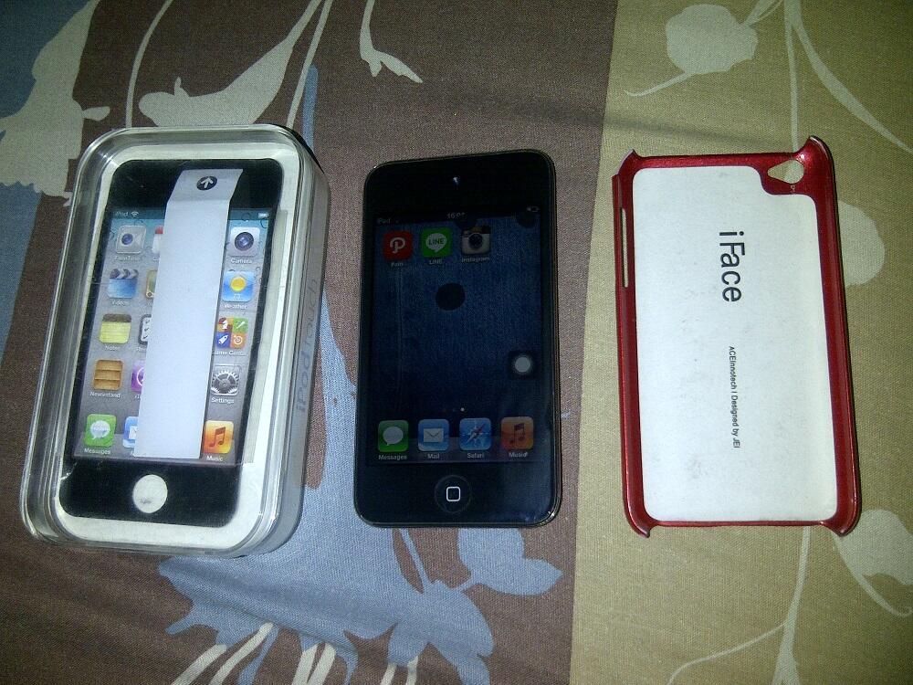 iPod Touch 4th 8GB Black - 350 ribu