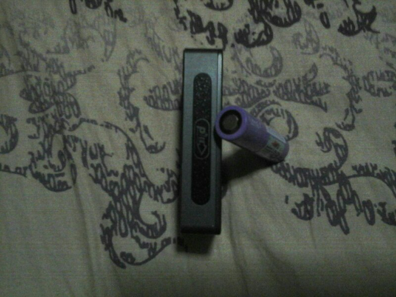 Ipv v2 black + battrey efest 18650
