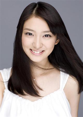 Profil Selebriti Cantik Jepang Emi Takei