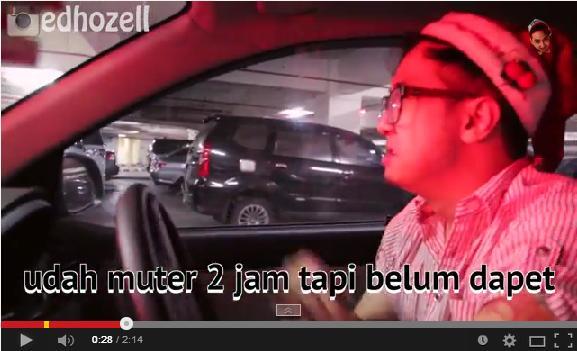 Ariana Grande Santa Tell Me PARODI ! (Natal Jomblo)
