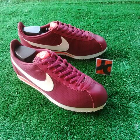 Josscorner | Nike Huarace Woman , Nike Cortez BNWB