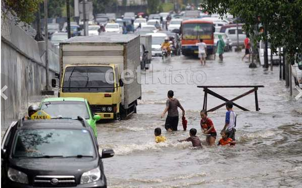 &#91;Kado akhir tahun&#93; Matraman terendam banjir
