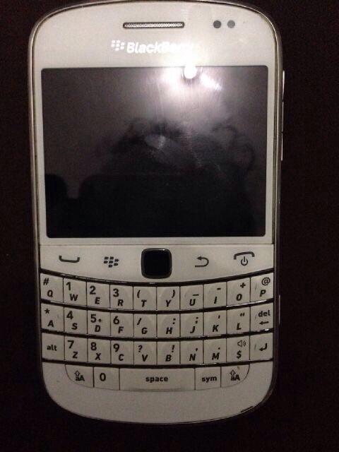 BlackBerry Dakota White Mulus Murah BANDUNG